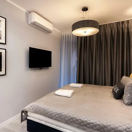 Cracow Wawrzynca By Renters Apartment *