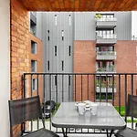Cracow Wawrzynca By Renters شقة كراكوفيا