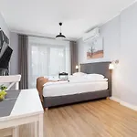 Cracow Wawrzynca By Renters كراكوفيا