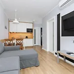 Cracow Wawrzynca By Renters كراكوفيا