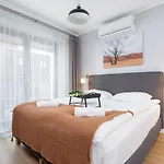Апартаменты Cracow Wawrzynca By Renters Краков
