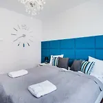 Апартаменты Cracow Wawrzynca By Renters Краков