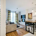 Апартаменты Cracow Wawrzynca By Renters Краков